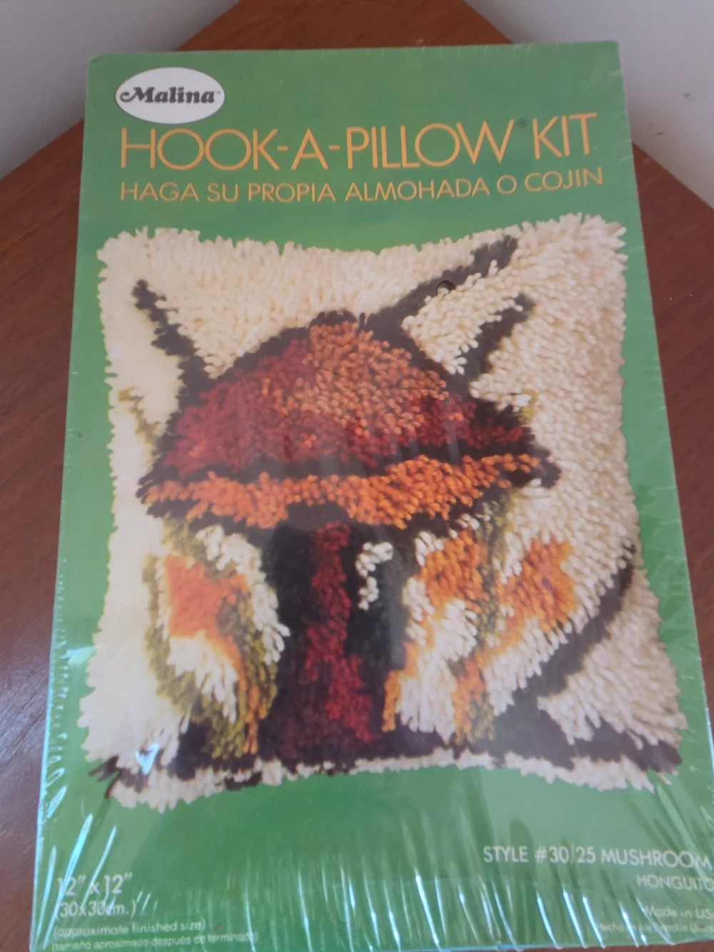 Hook-A-Pillow Kit - Cream & Brown Mushroom Design